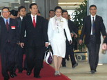 Thủ tướng Nguyễn Tấn Dũng cùng Chủ tịch Tập Đoàn Tân Tạo cùng tiến vào hội trường
